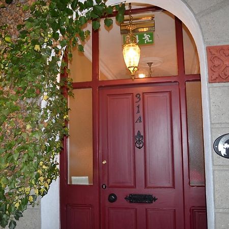 Aine Rose Guest Accommodation 더블린 외부 사진