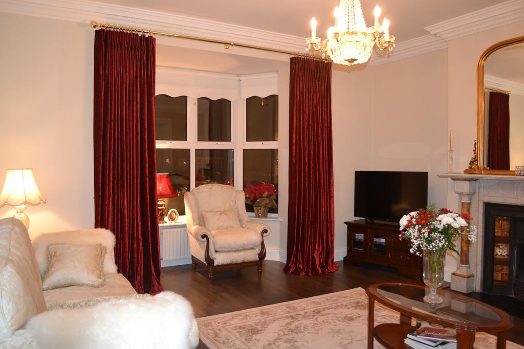 Aine Rose Guest Accommodation 더블린 외부 사진
