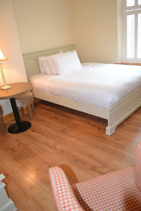 Aine Rose Guest Accommodation 더블린 외부 사진